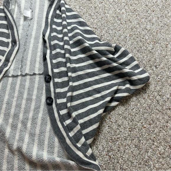 The Podolls Slouch Open Front Button Striped Cardigan Womens XS Short Sleeve - Picture 2 of 11